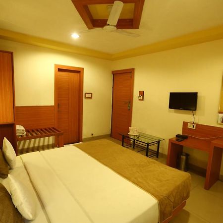 Hotel Paradise אינדורה מראה חיצוני תמונה