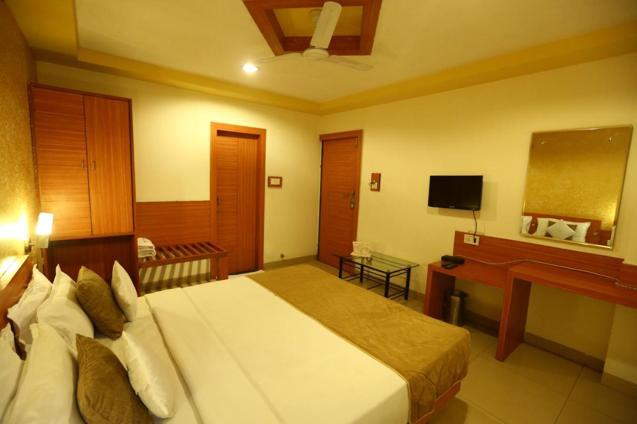 Hotel Paradise אינדורה מראה חיצוני תמונה
